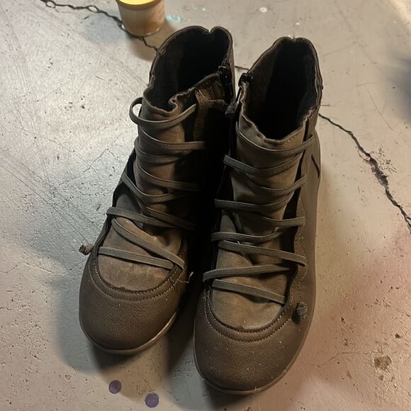 Size 39 Slate Grey Retro Laced Ankle Booties - Picture 2 of 4